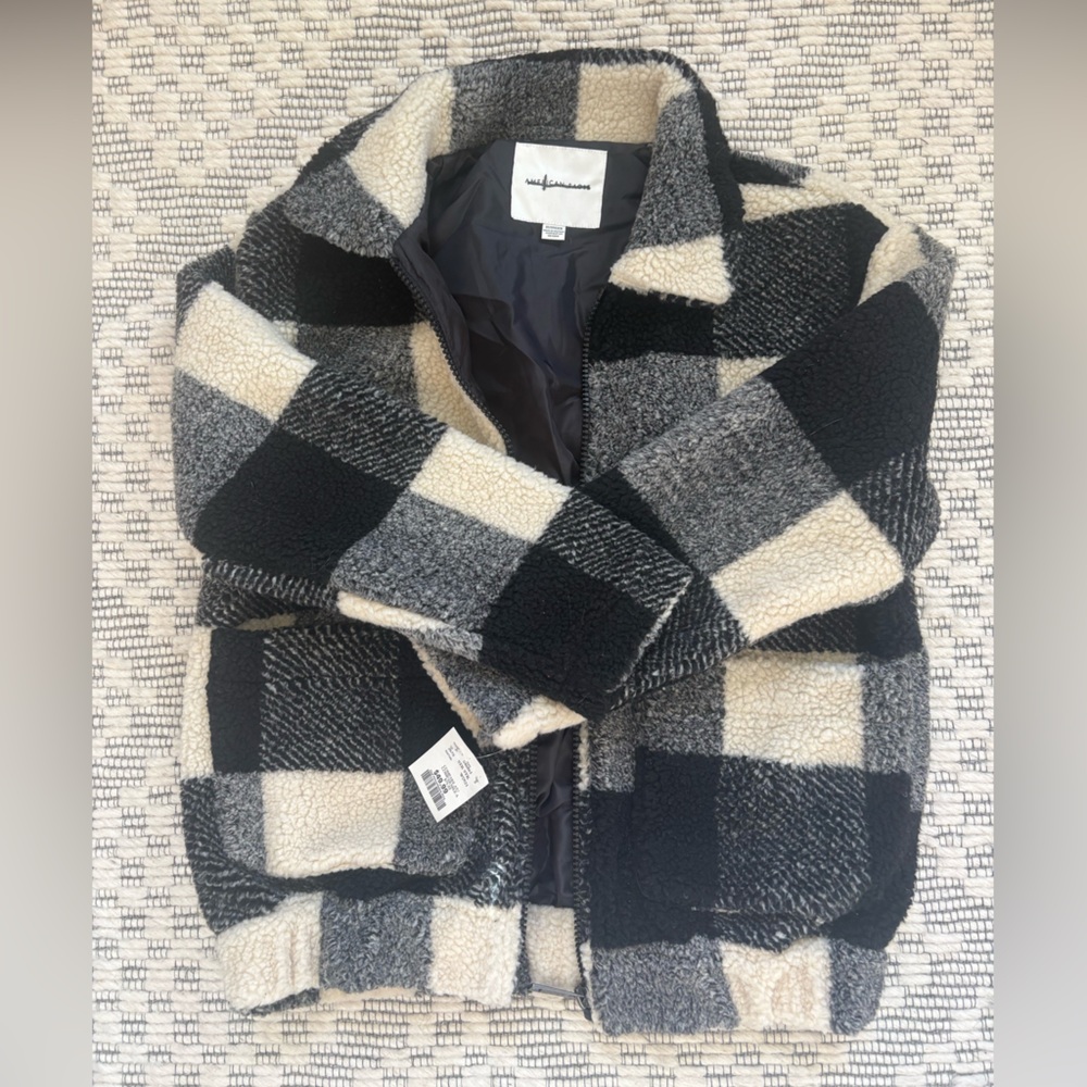 NWT American Eagle Black and Cream Plaid Jacket
